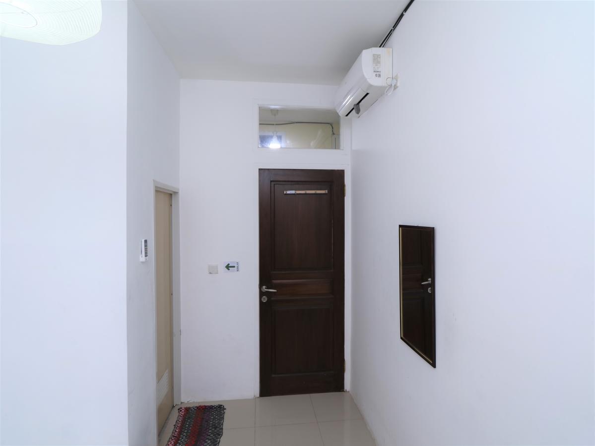 فندق Kamar Keluarga Ungaran جاكرتا المظهر الخارجي الصورة